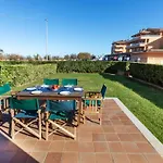 Port Family Terrace & Garden By Interhome Appartement